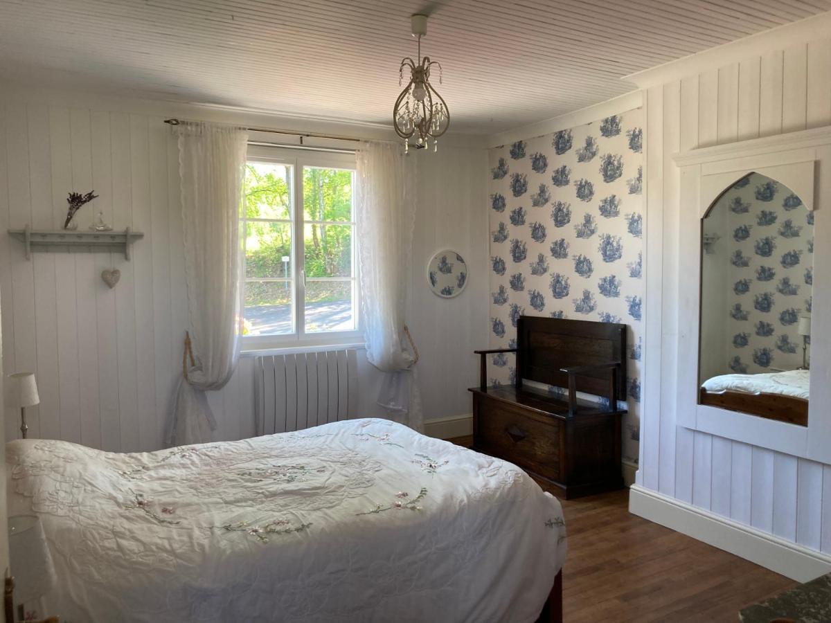 La Maison Charmante D'Elisabeth Saint-Ybard ภายนอก รูปภาพ