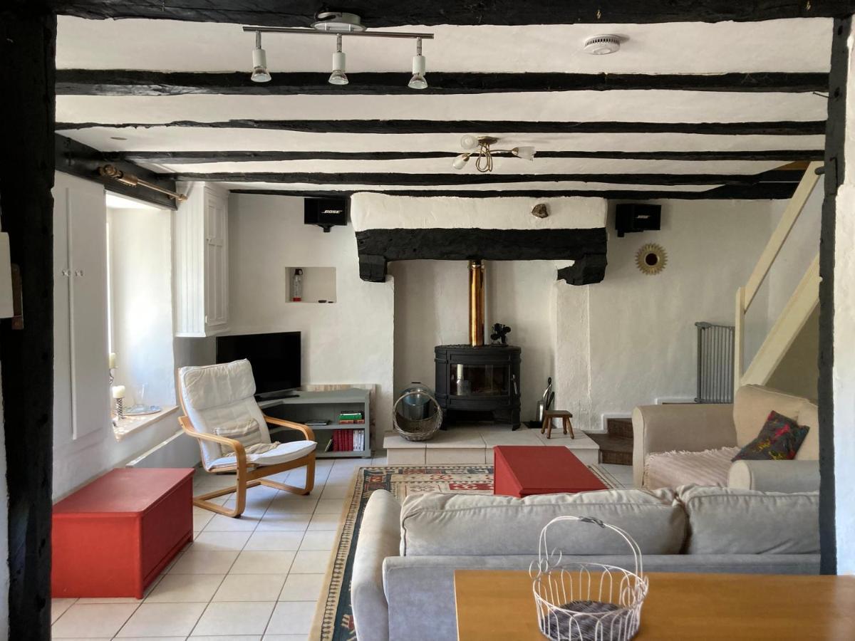 La Maison Charmante D'Elisabeth Saint-Ybard ภายนอก รูปภาพ