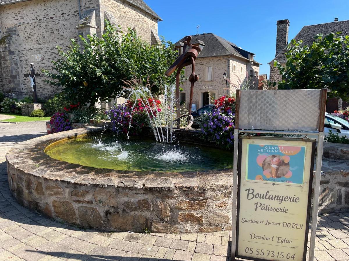 La Maison Charmante D'Elisabeth Saint-Ybard ภายนอก รูปภาพ